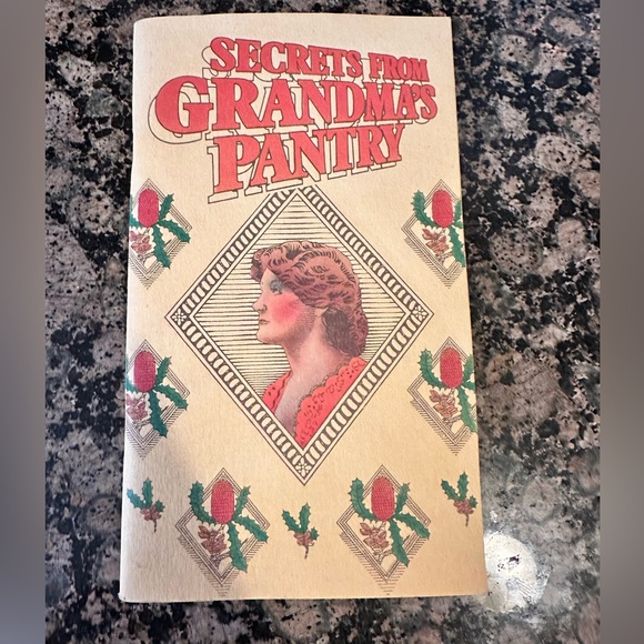 Secrets from Grandmas Pantry recipe soft cover book from Sydney, Australia 1986 - Picture 1 of 5